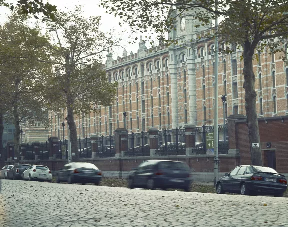 Avenue du Port and Tour & Taxis in Brussels