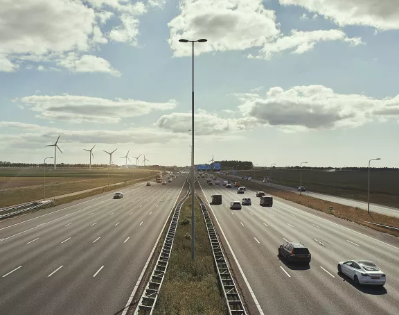 Freeway cars wind energy