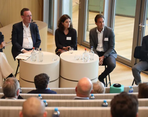 Panel ECM seminar
