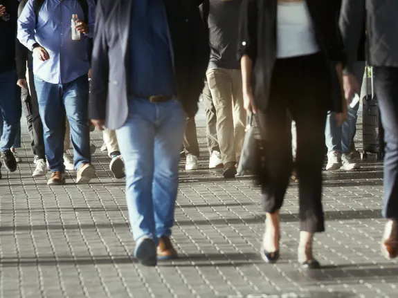 Straatbeeld voetgangers mensen