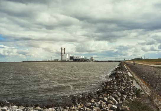 Energy plant by the water